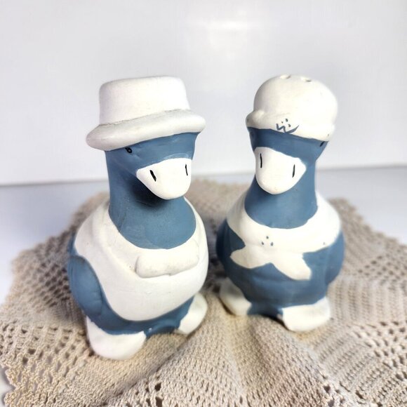 Ceramic Geese Salt and Pepper Shakers Collectible Geese Blue and White Vintage - Picture 1 of 11